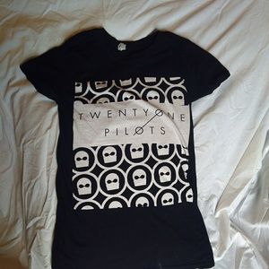 Twenty One Pilots tee
